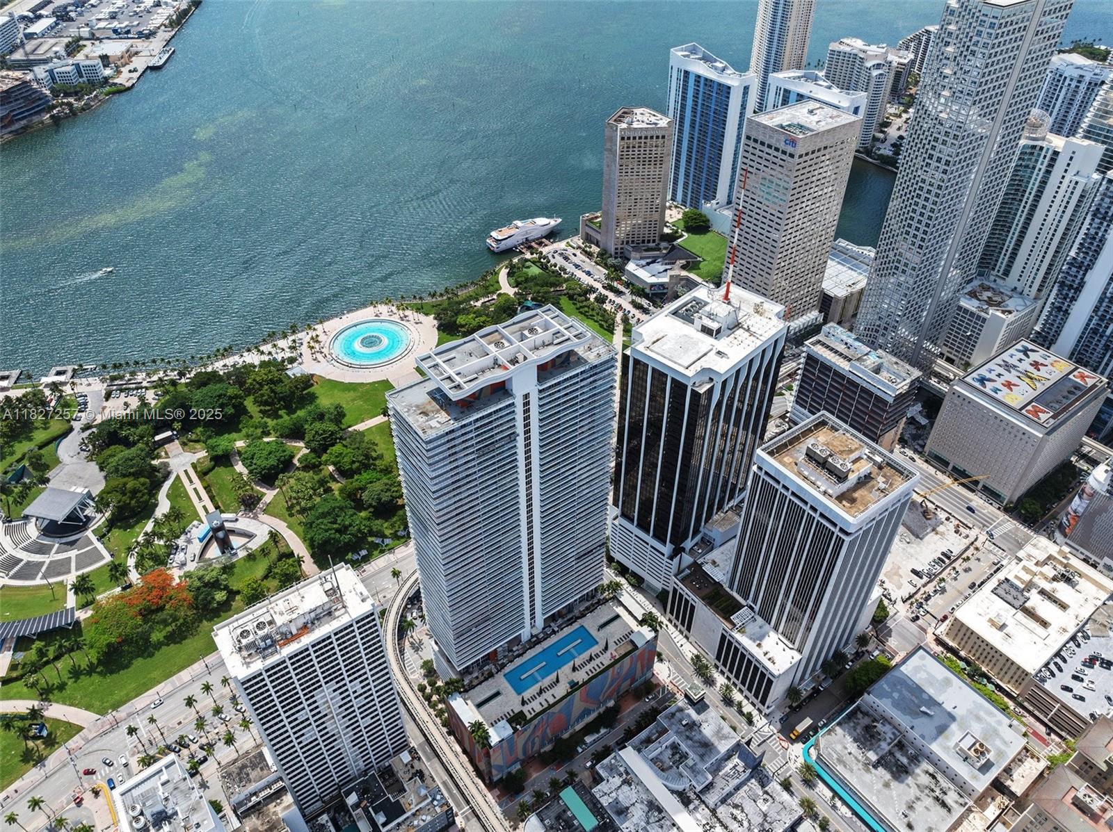 50 BISCAYNE CONDO - Residential