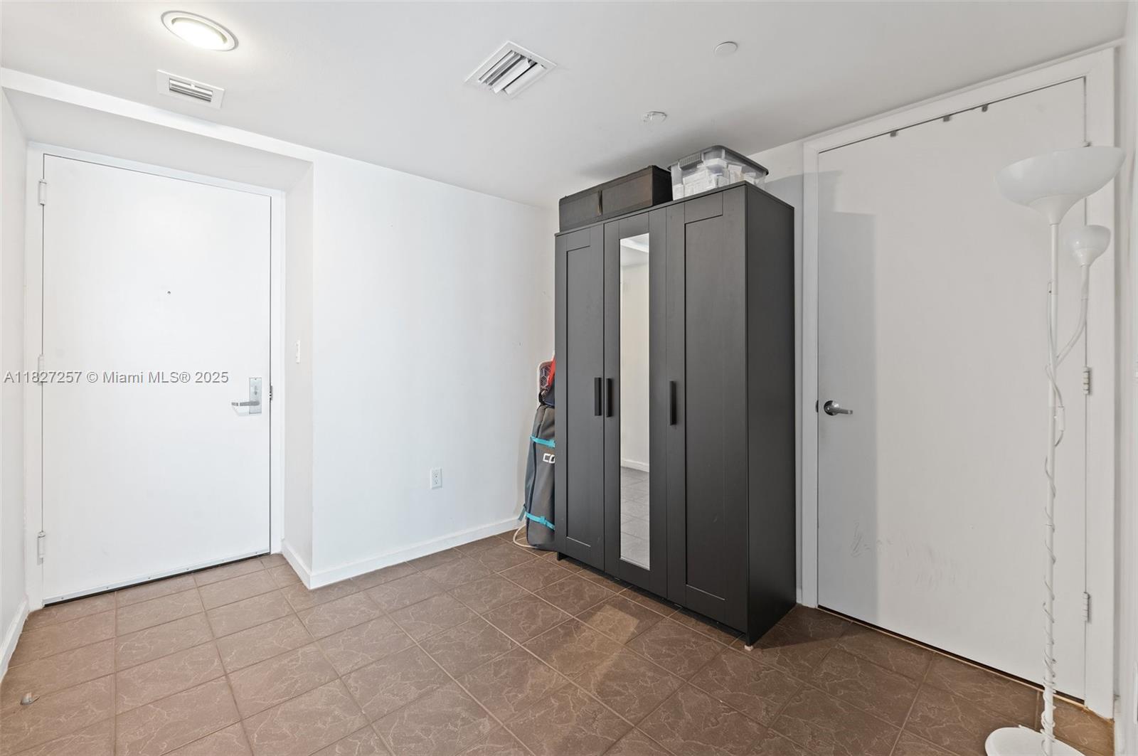 50 BISCAYNE CONDO - Residential