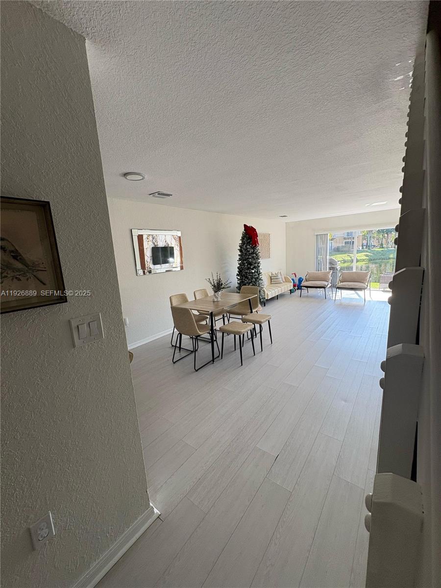 MELROSE POINT CONDO - Residential Lease