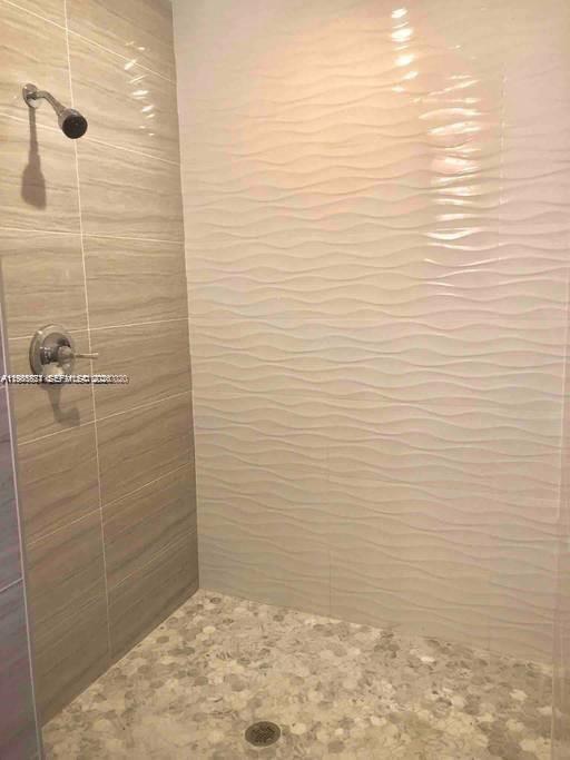 THE BANYAN DRIVE ESTATES - Residential