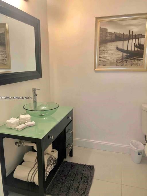 THE BANYAN DRIVE ESTATES - Residential