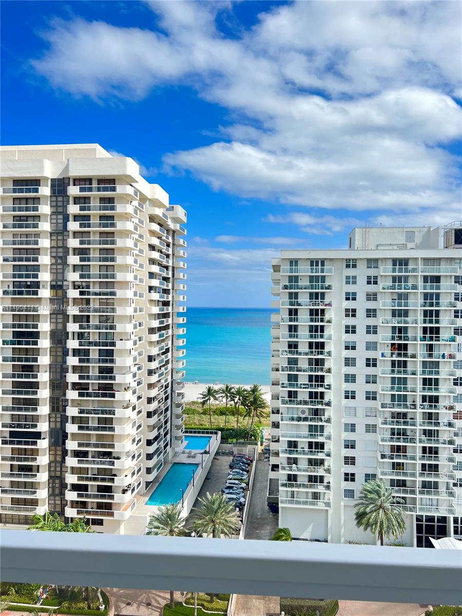 Property for Sale at 5700 Collins Ave 16B, Miami Beach, Miami-Dade County, Florida - Bedrooms: 2 
Bathrooms: 2  - $580,000