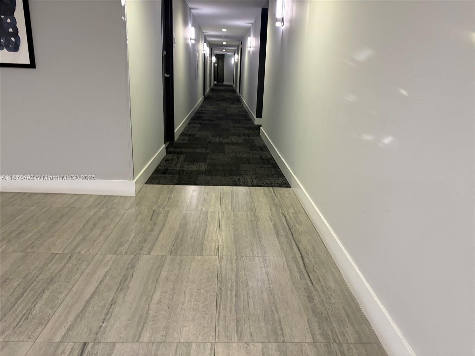 HOLLYWOOD STATION RES CON - Residential