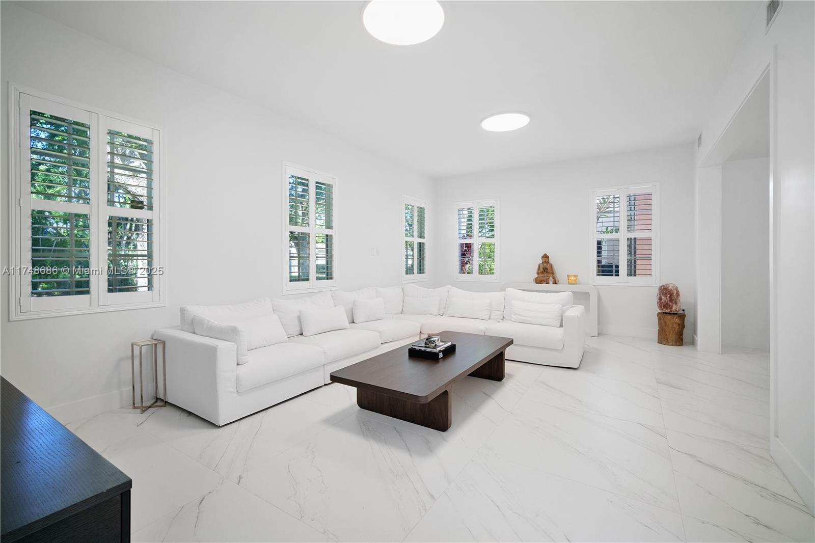 BERMUDA VLG AT CORAL GABL - Residential