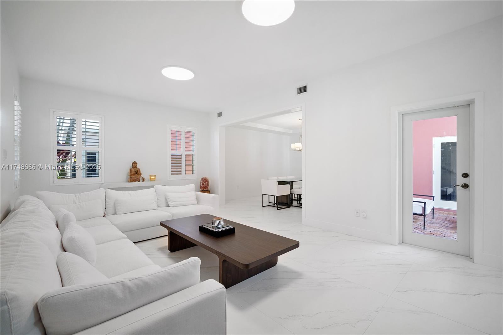 BERMUDA VLG AT CORAL GABL - Residential