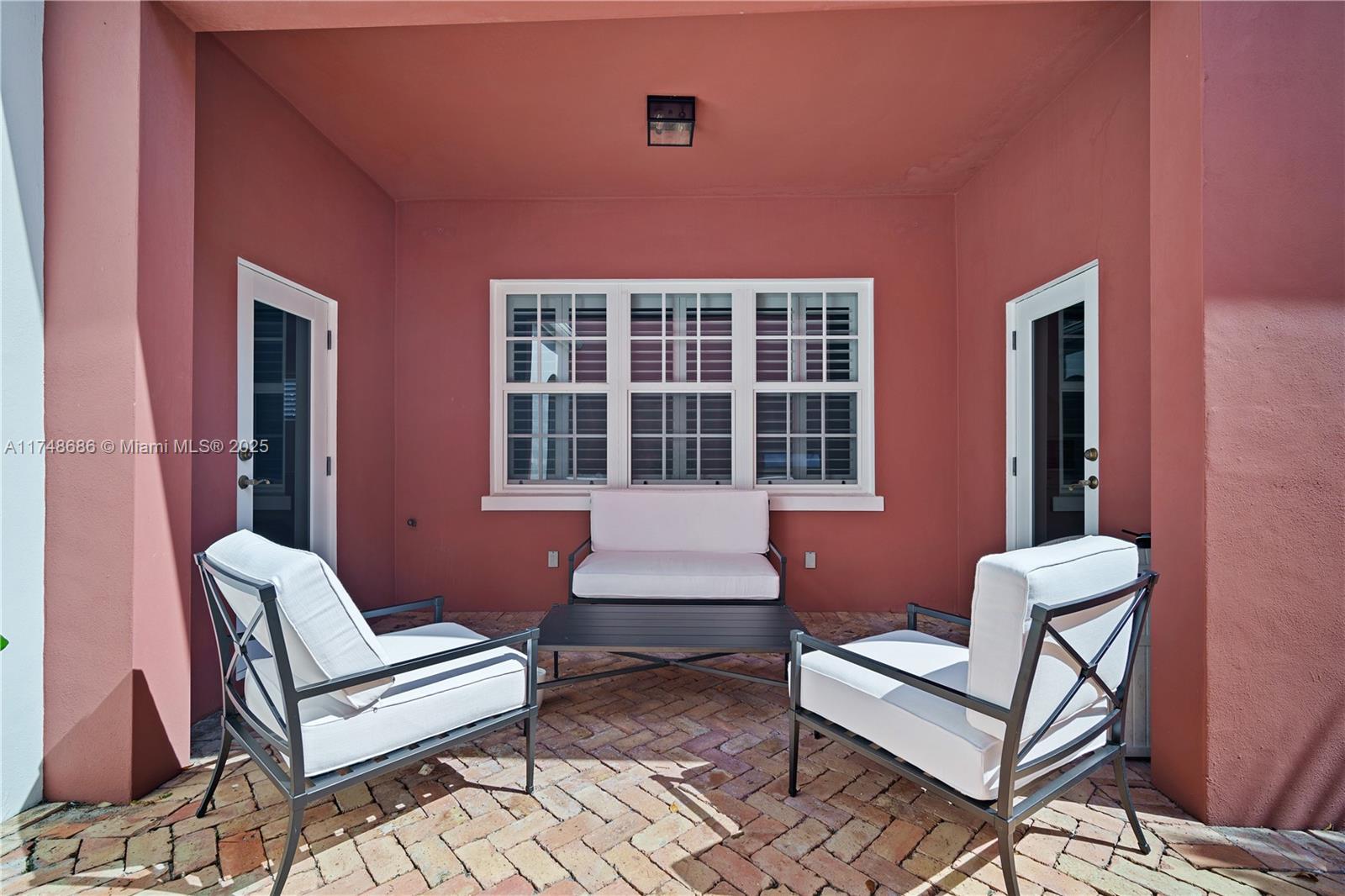 BERMUDA VLG AT CORAL GABL - Residential