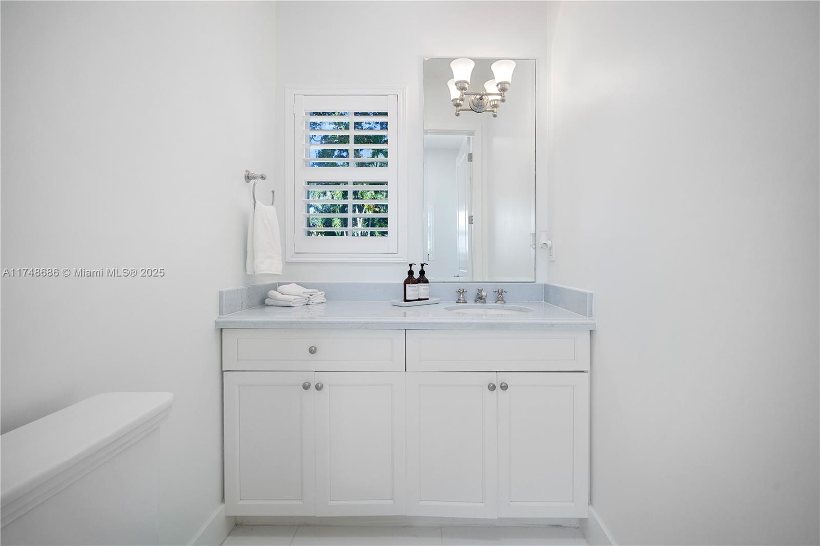 BERMUDA VLG AT CORAL GABL - Residential