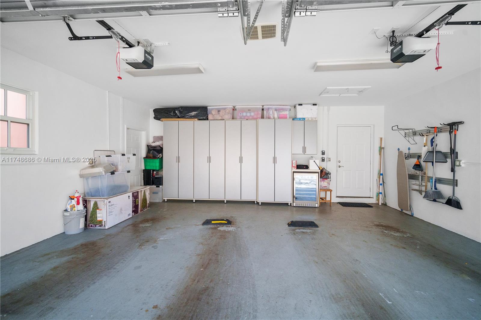 BERMUDA VLG AT CORAL GABL - Residential