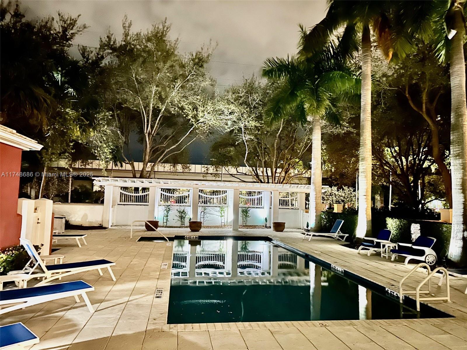 BERMUDA VLG AT CORAL GABL - Residential