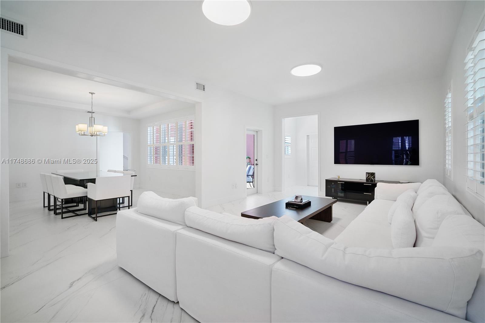 BERMUDA VLG AT CORAL GABL - Residential