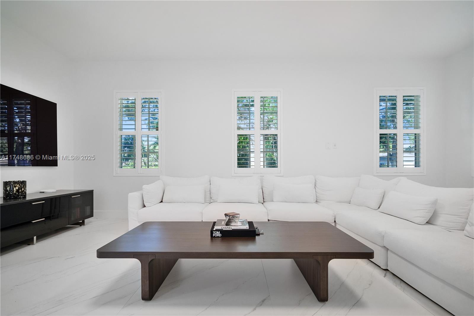 BERMUDA VLG AT CORAL GABL - Residential