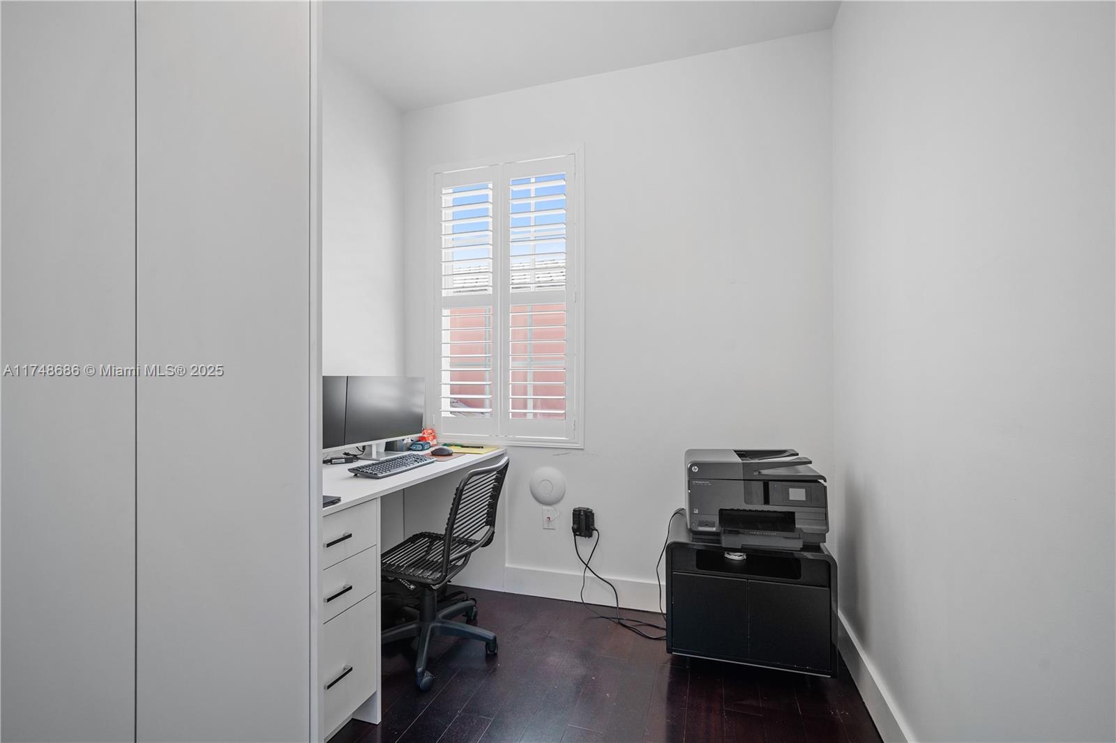 BERMUDA VLG AT CORAL GABL - Residential