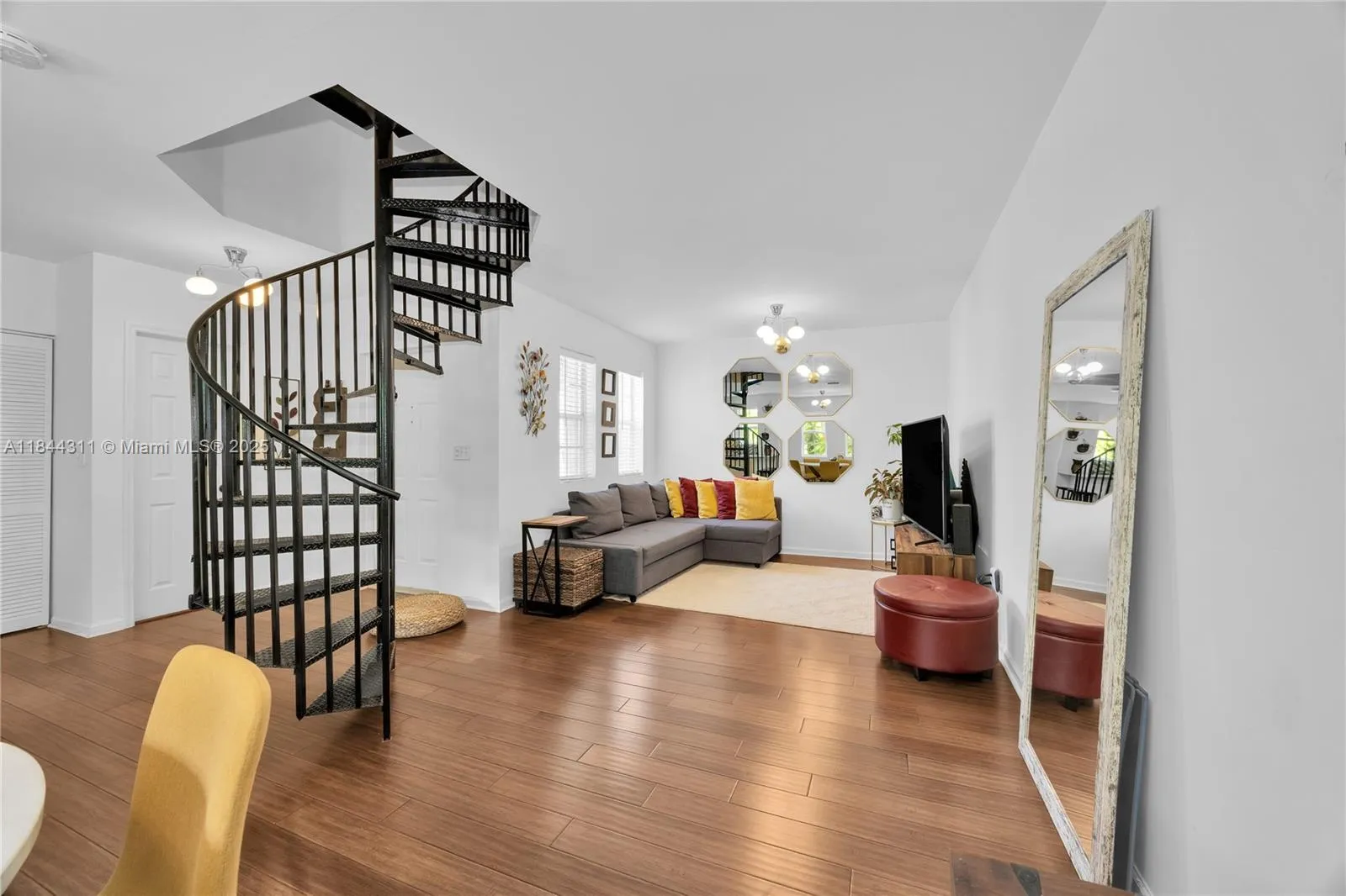 Miami, Florida 33133, United States, 2 Bedrooms Bedrooms, ,2 BathroomsBathrooms,Residential,Active,175820