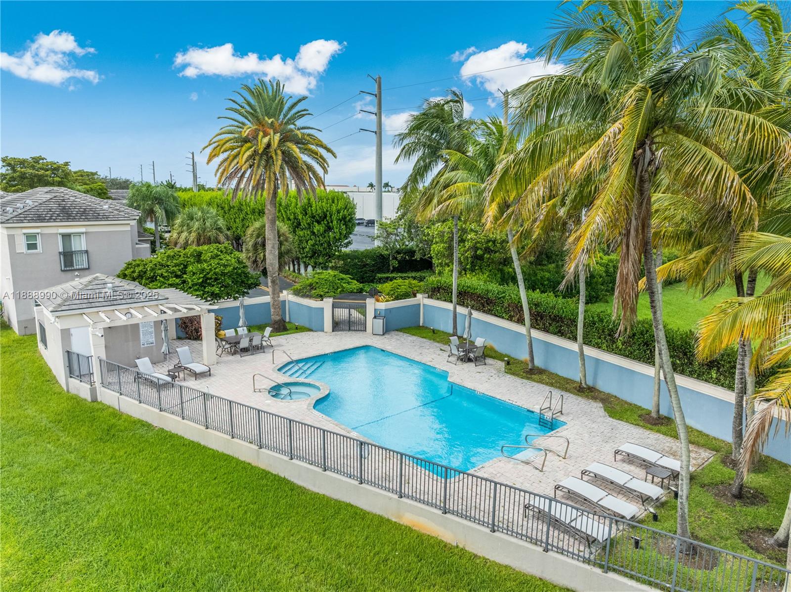 TUSCANY ESTATES AND VILLA - Residential