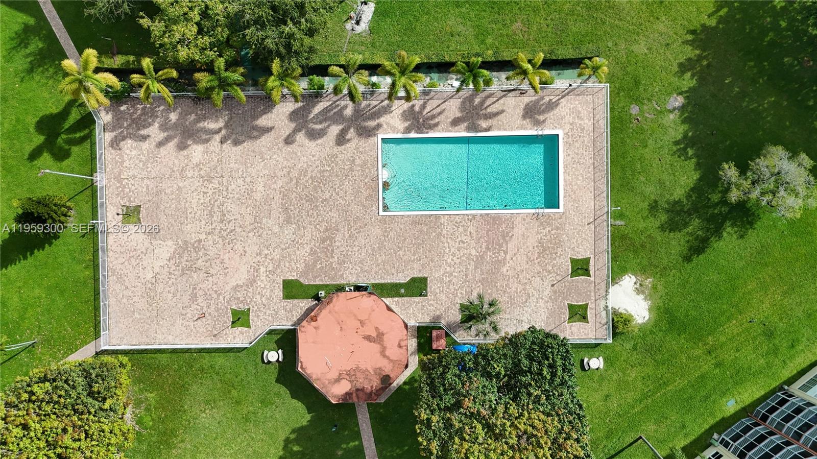 JADE WINDS GROUP-DAISY GAR - Residential Lease