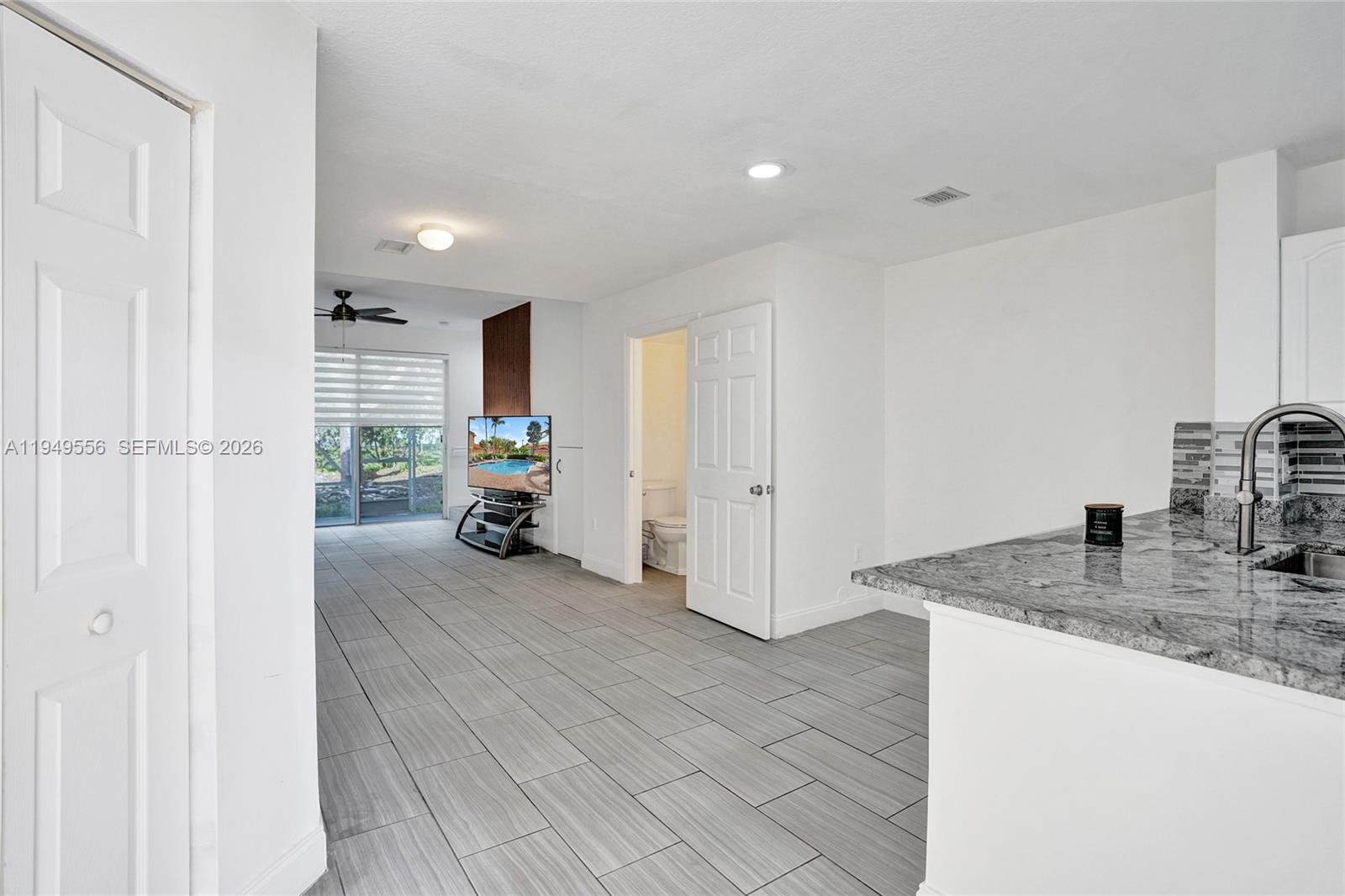 CRYSTAL LAKE 2ND SEC - Residential