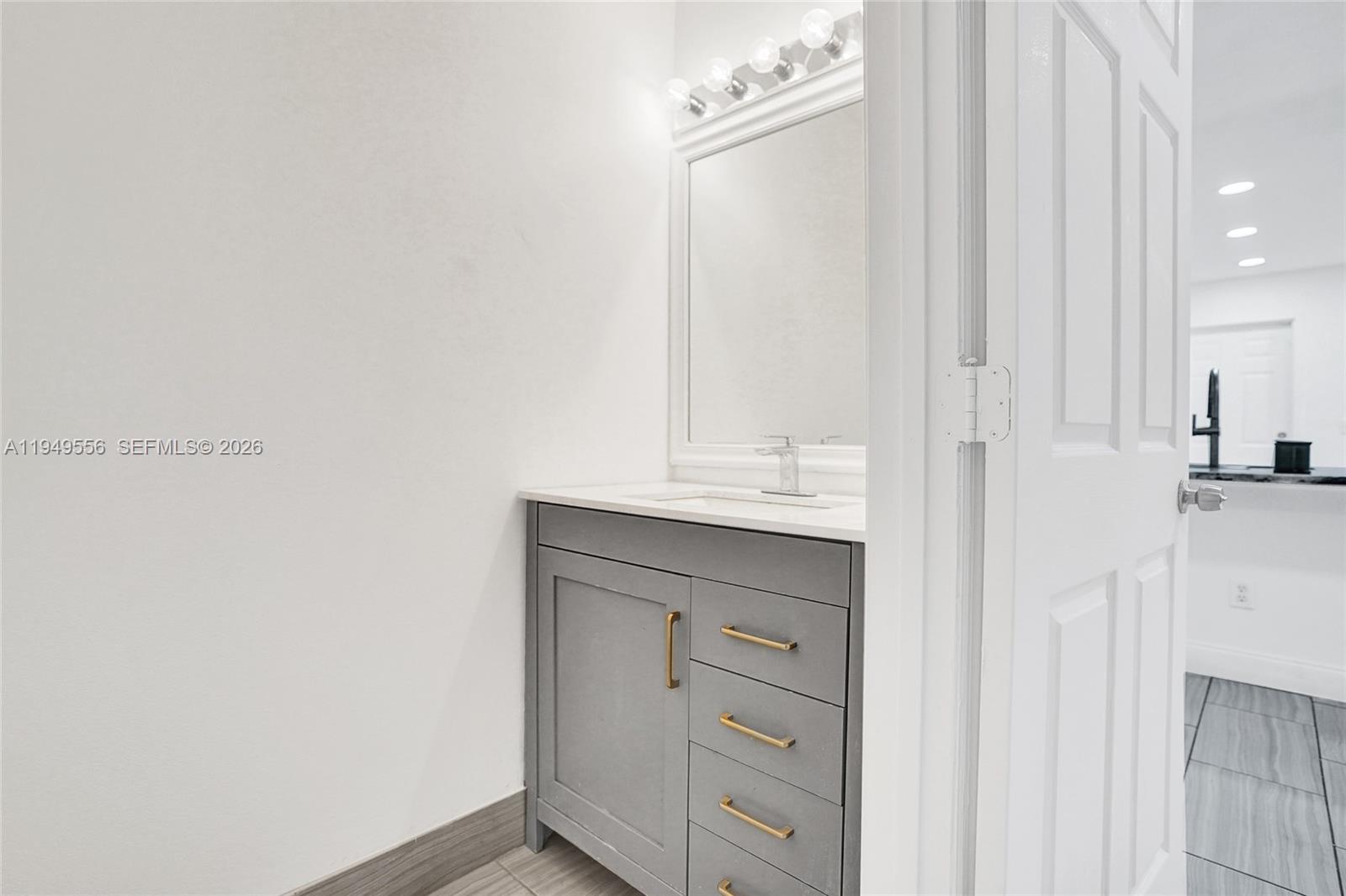 CRYSTAL LAKE 2ND SEC - Residential