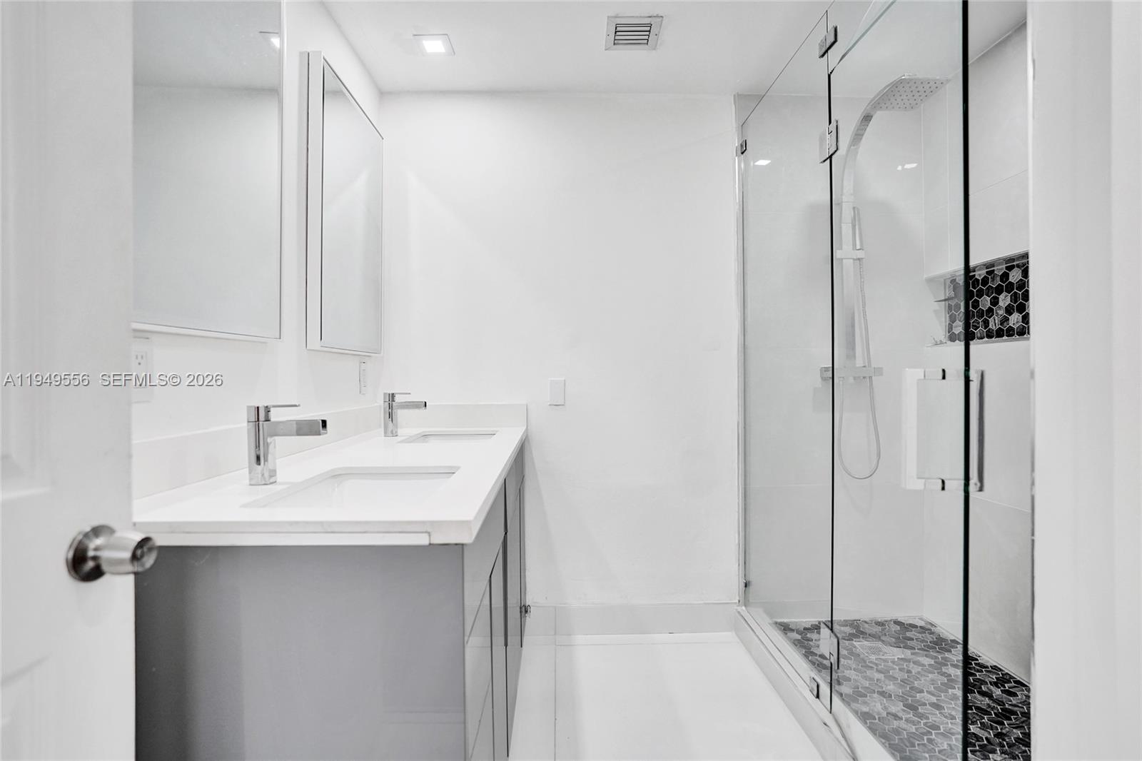 CRYSTAL LAKE 2ND SEC - Residential