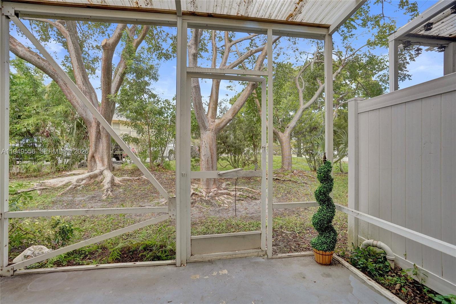 CRYSTAL LAKE 2ND SEC - Residential