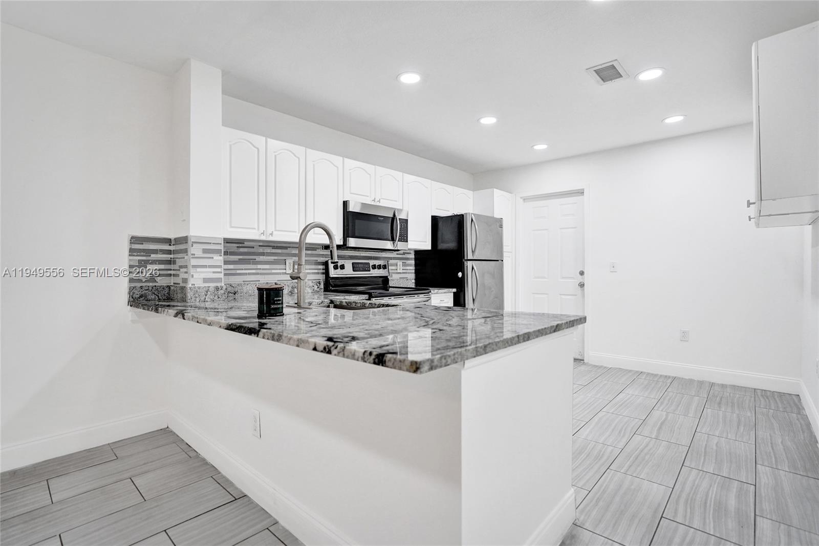 CRYSTAL LAKE 2ND SEC - Residential