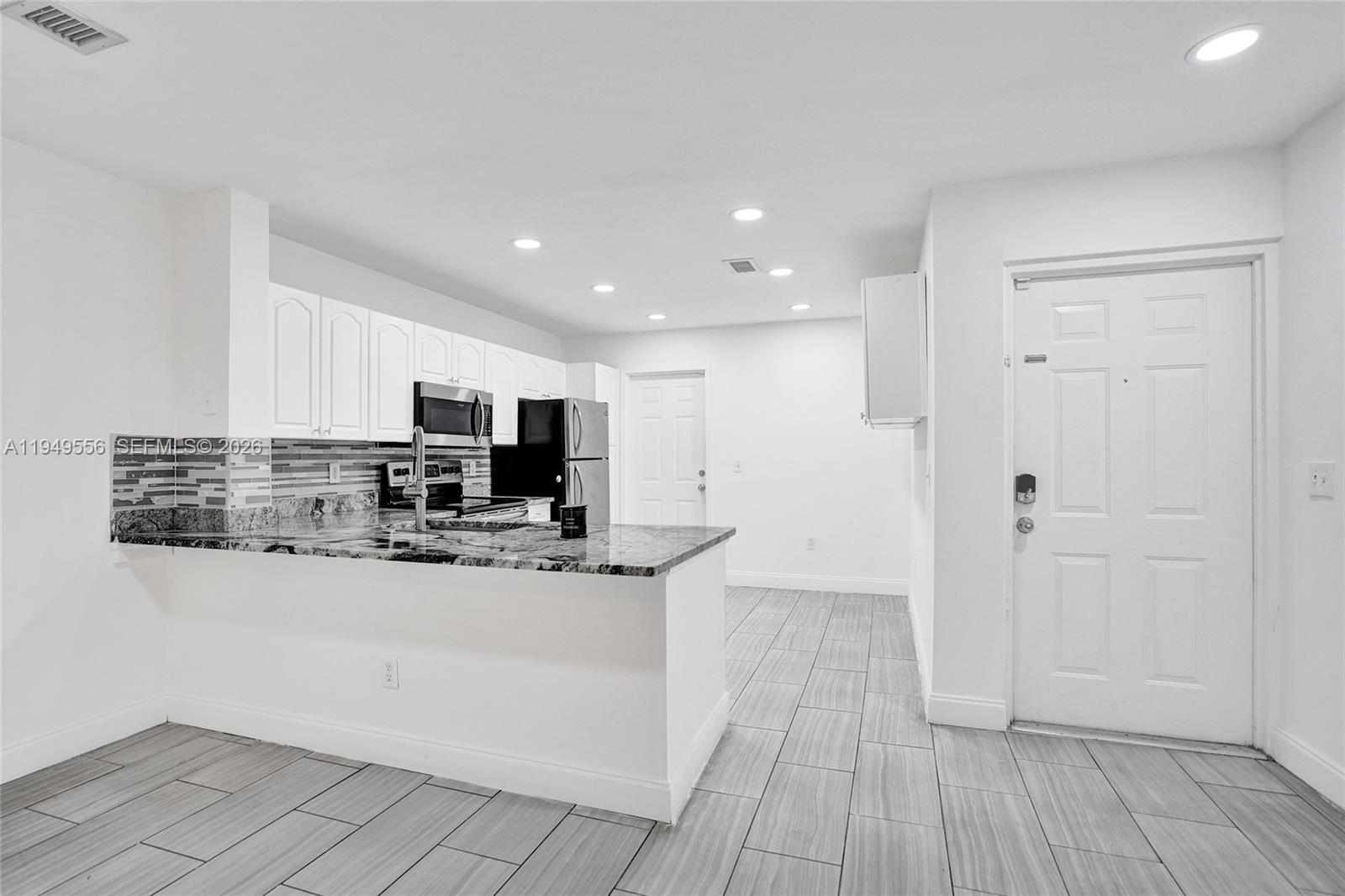 CRYSTAL LAKE 2ND SEC - Residential