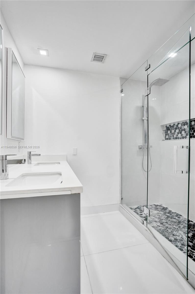 CRYSTAL LAKE 2ND SEC - Residential