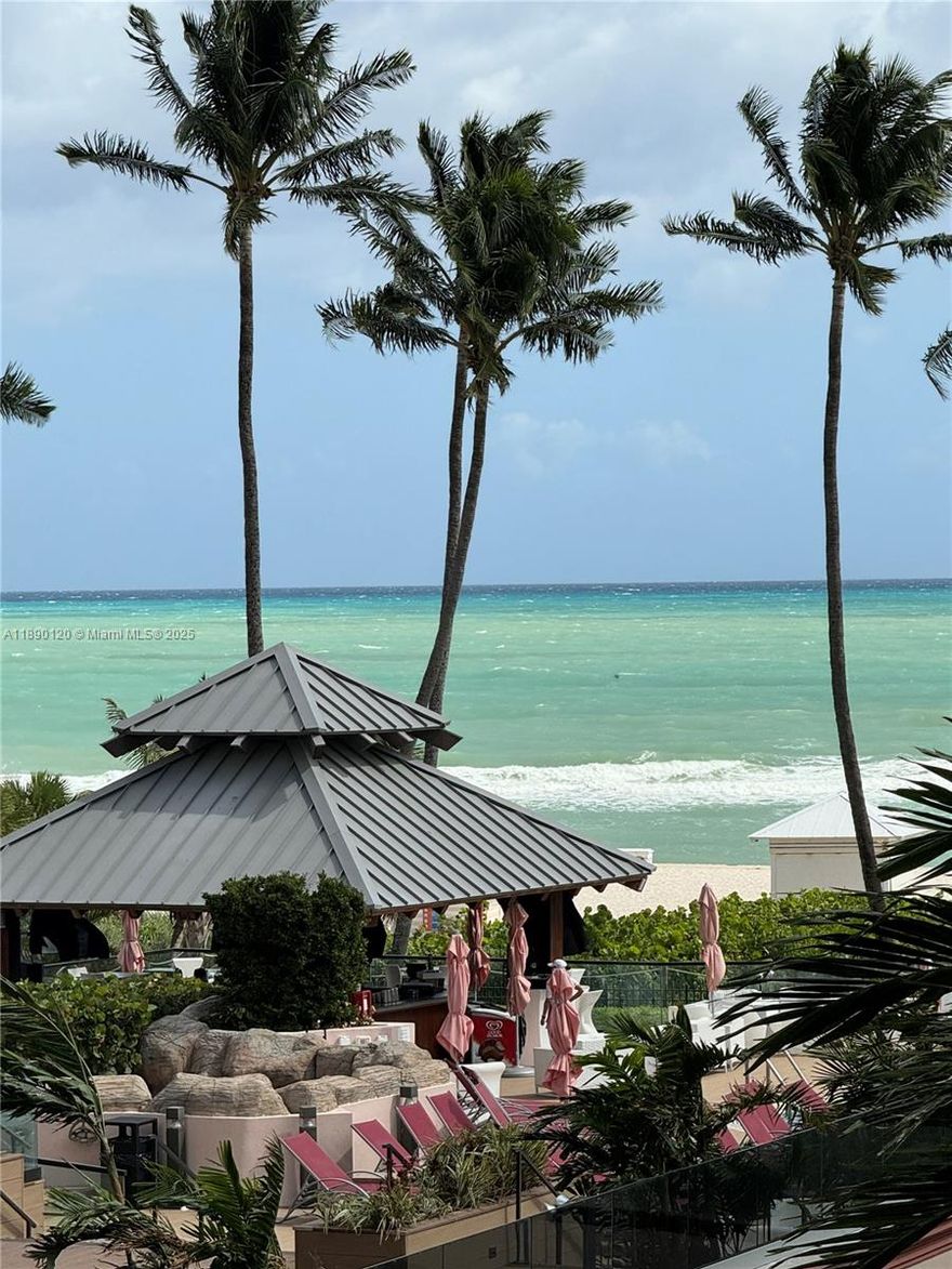 Experience the epitome of luxury in Miami Beach's heart. Spectacular 3BR/2BA residence with ocean-view terrace. Historic building, fully renovated, offers modern amenities. In-unit washer/dryer for convenience. Immerse yourself in the vibrant culture, dine at world-class restaurants, and unwind by the ocean. Book now for an unforgettable vacation in this beachfront paradise. Under 6 months lease, plus 14% sales tax. Pool is under renovation. Short term rent available.
