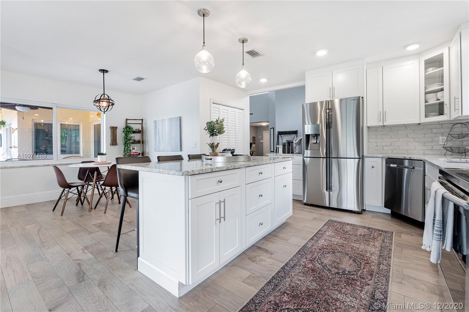 LA JOYA - Residential