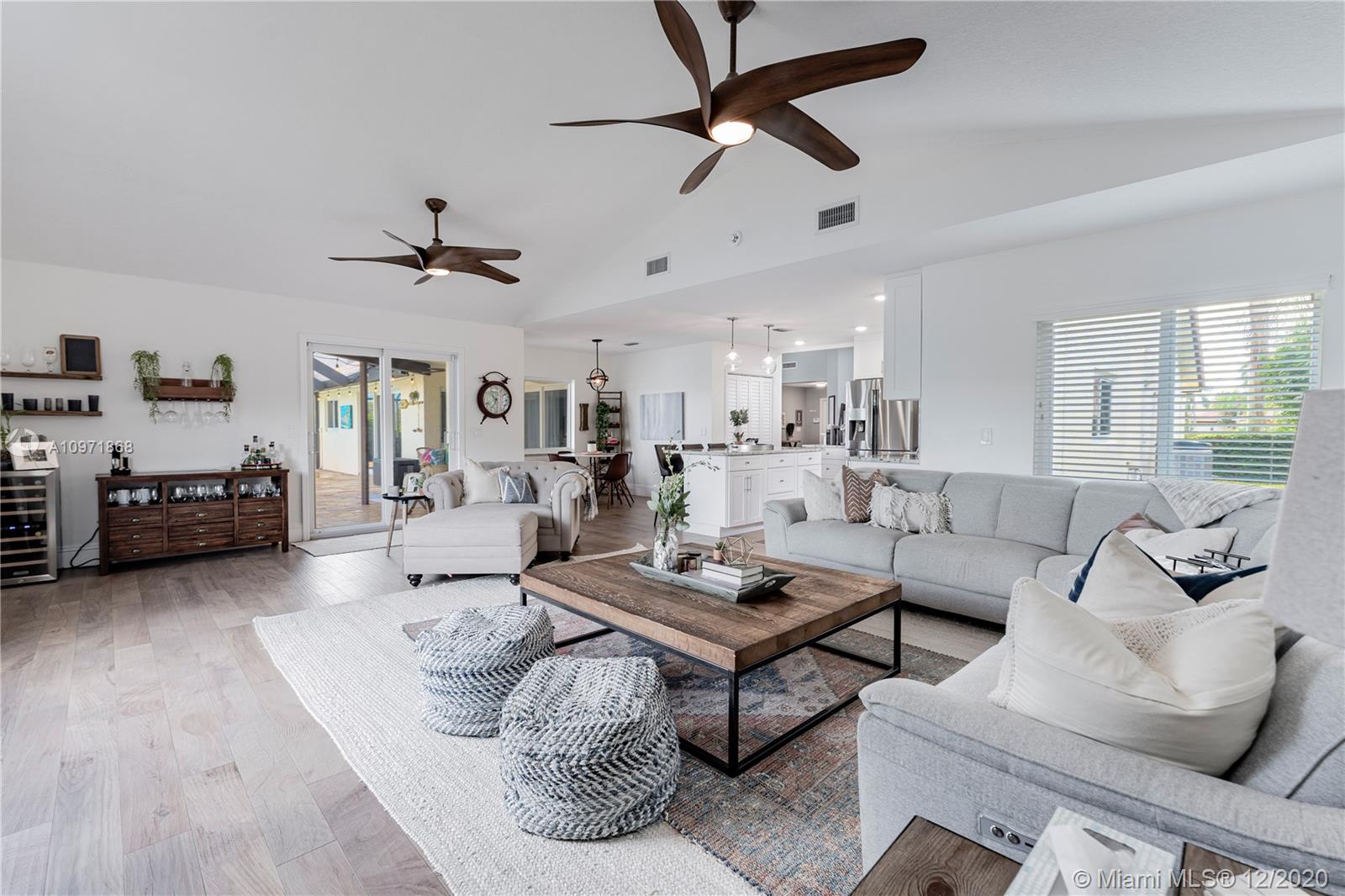 LA JOYA - Residential