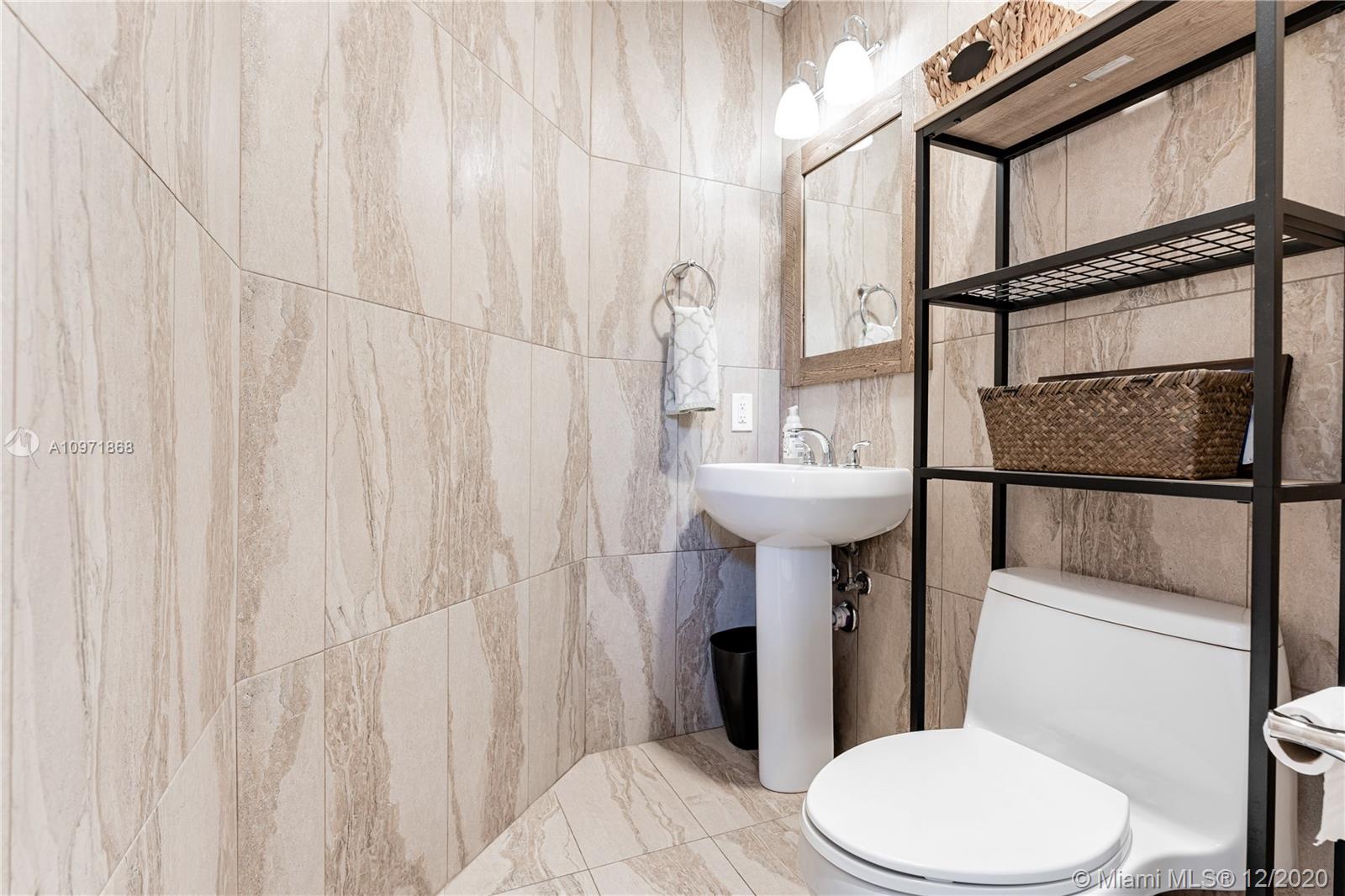 LA JOYA - Residential