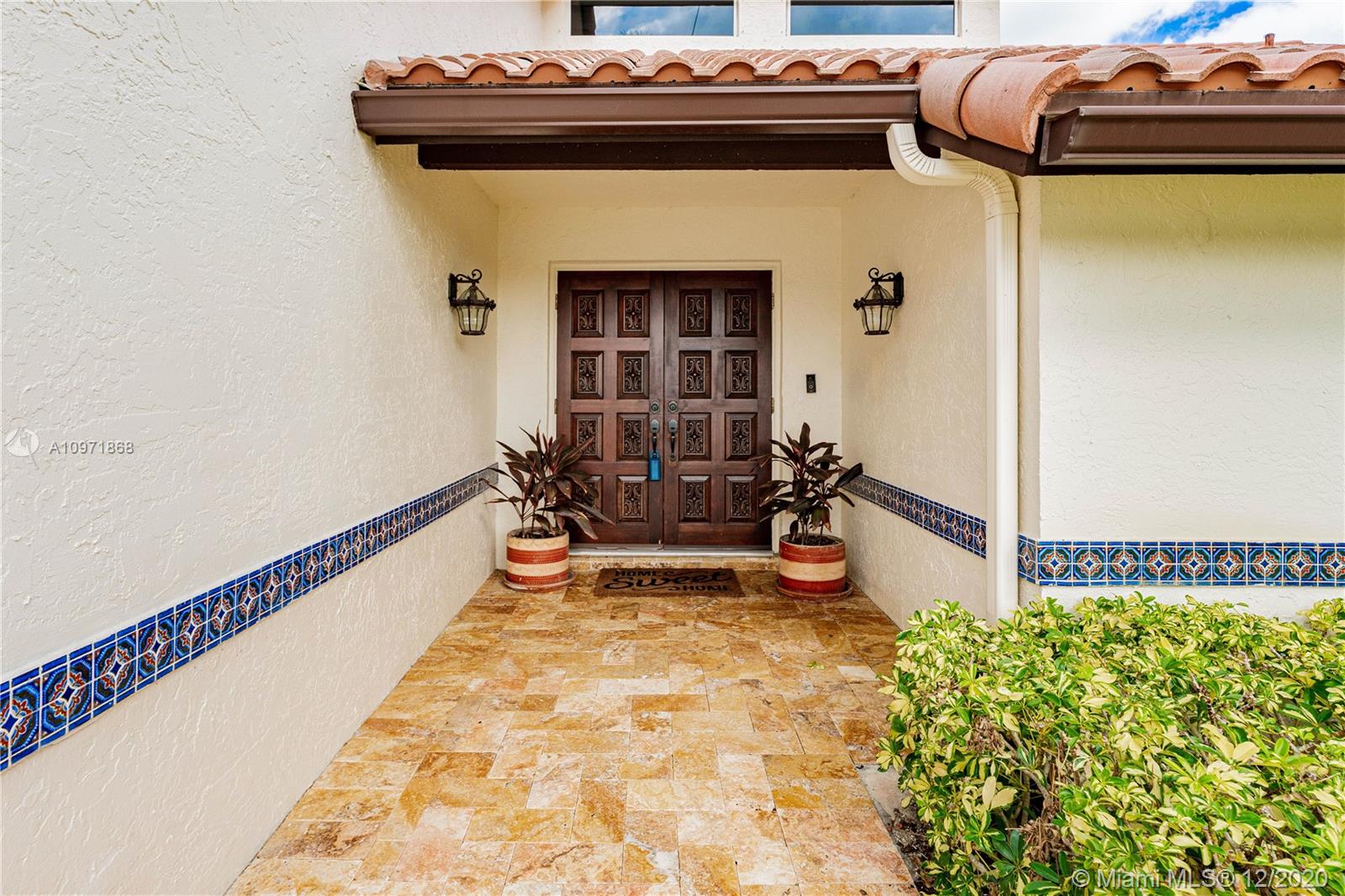 LA JOYA - Residential