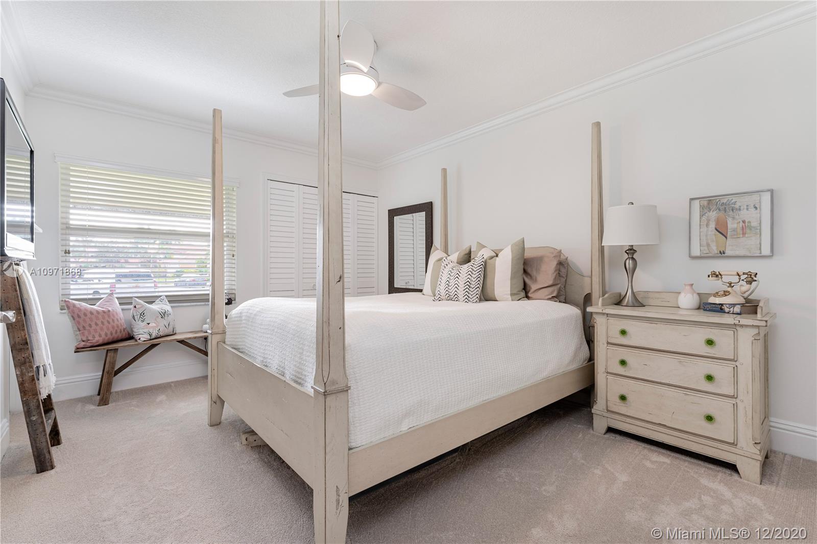 LA JOYA - Residential