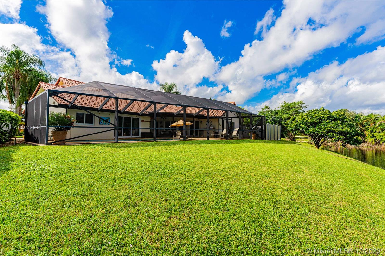 LA JOYA - Residential