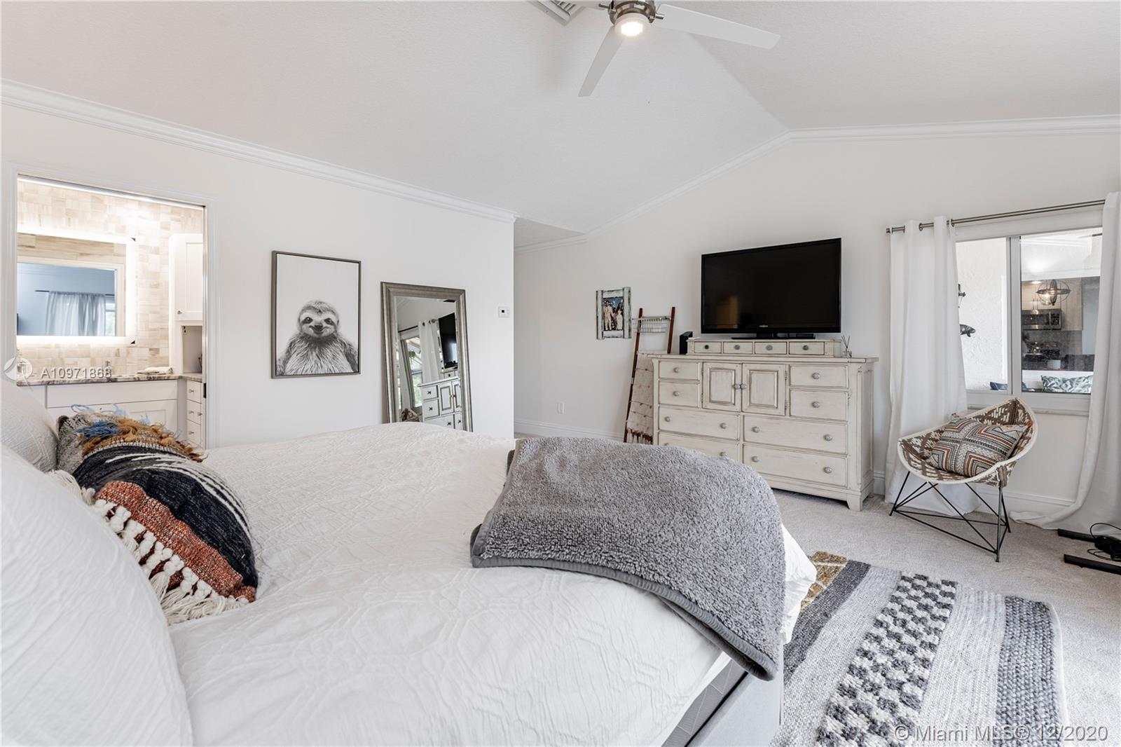 LA JOYA - Residential