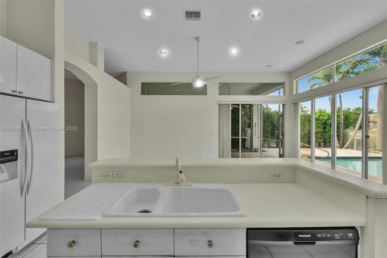 SHORES AT BOCA RATON PH 3 - Residential Lease