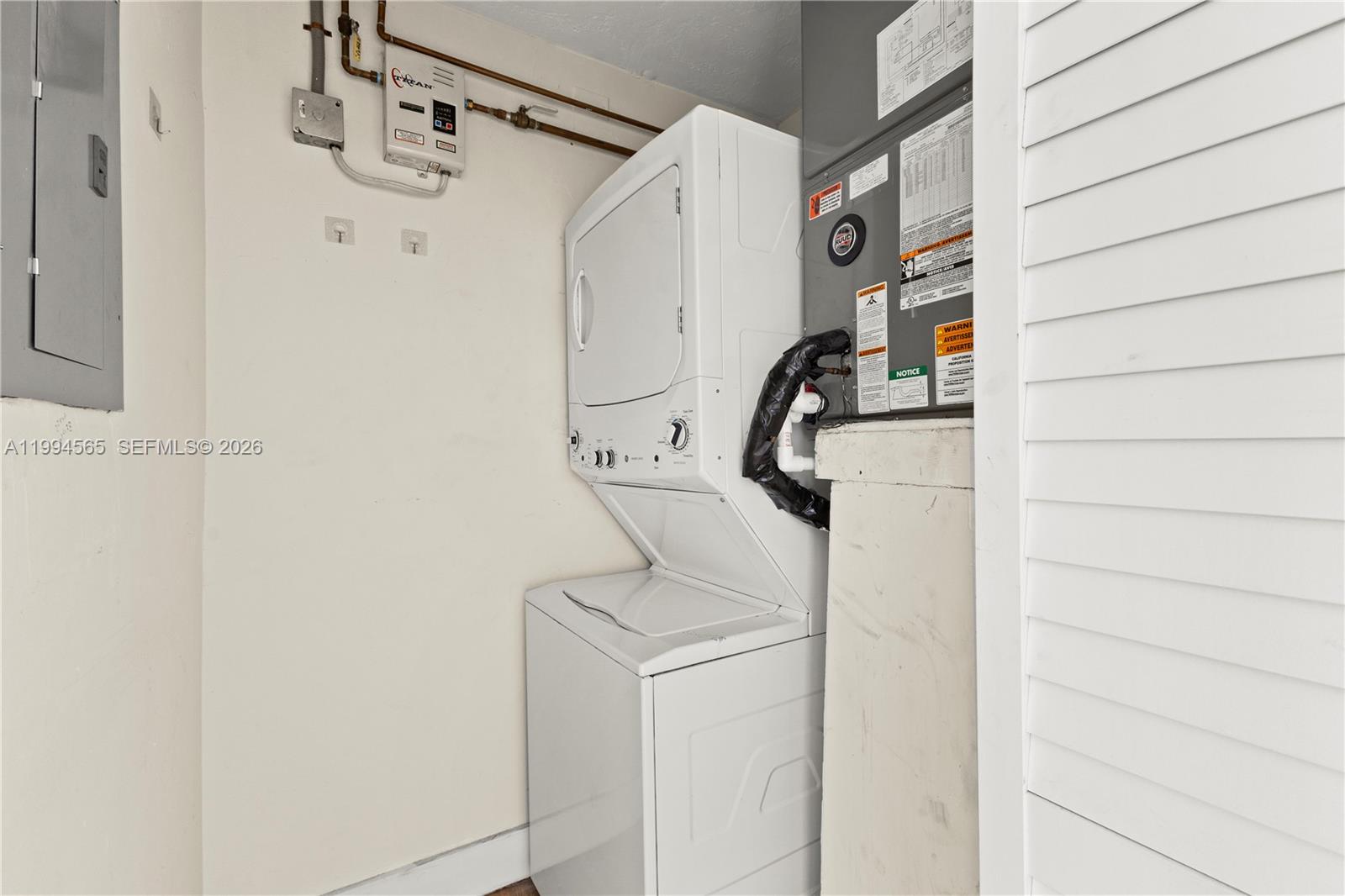 SUN LAND PARK - Residential Lease