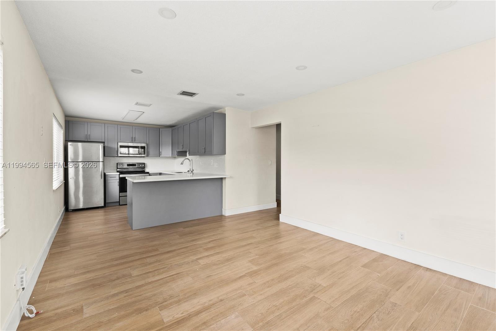 SUN LAND PARK - Residential Lease