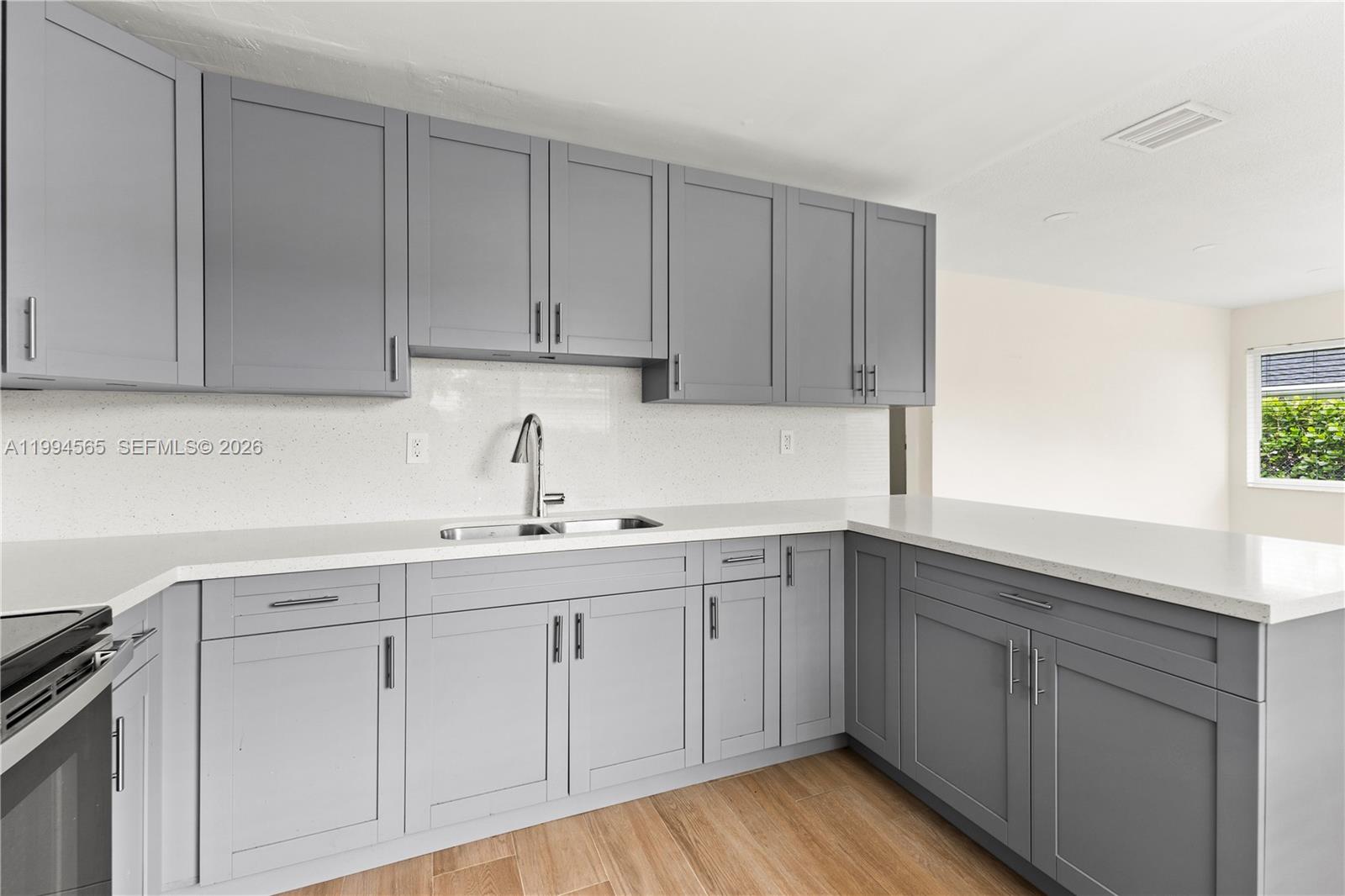 SUN LAND PARK - Residential Lease