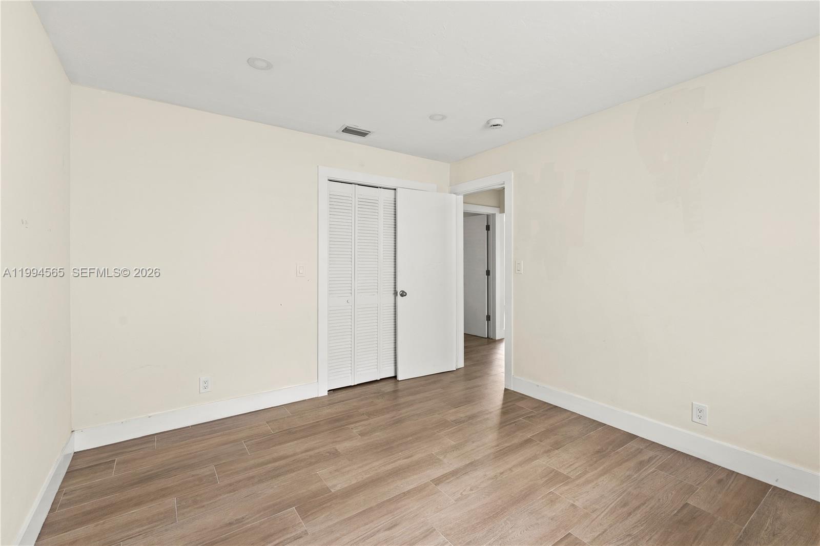 SUN LAND PARK - Residential Lease