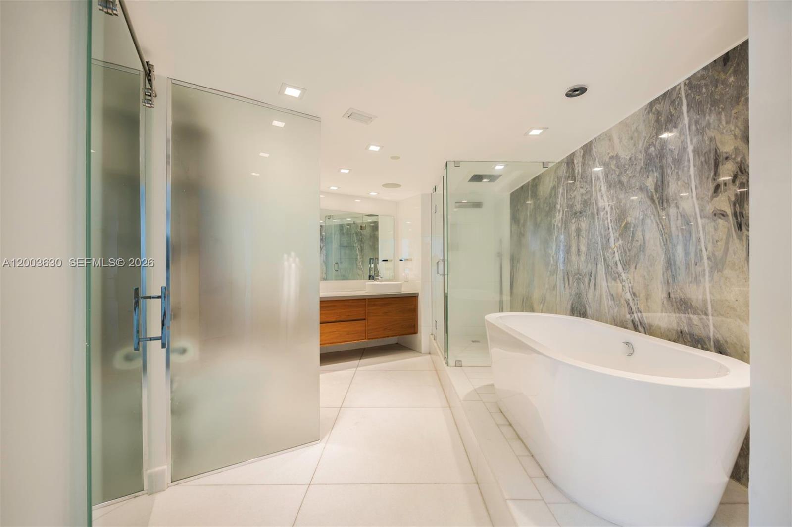 BRISTOL TOWER CONDO - Residential