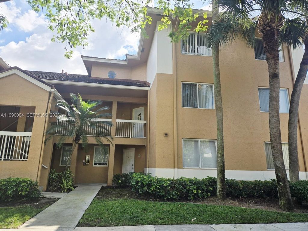 Photo of 860 NW 92nd Ave #860, Plantation, FL 33324 (MLS # A11990094)