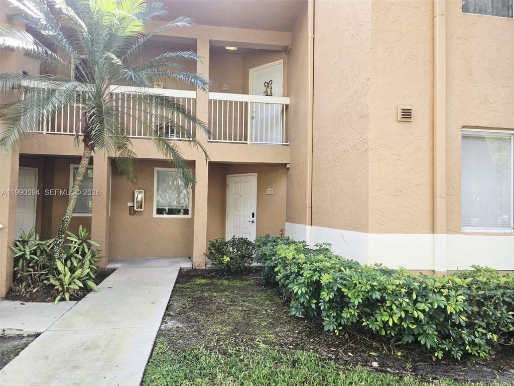Photo of 860 NW 92nd Ave #860, Plantation, FL 33324 (MLS # A11990094)