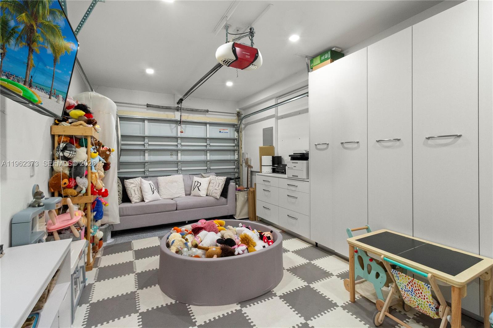 ENCHANTED GROVE CONDO - Residential