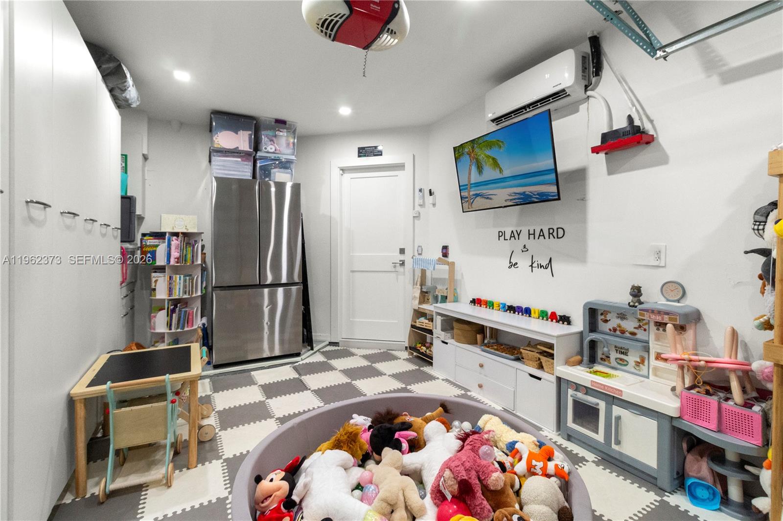 ENCHANTED GROVE CONDO - Residential