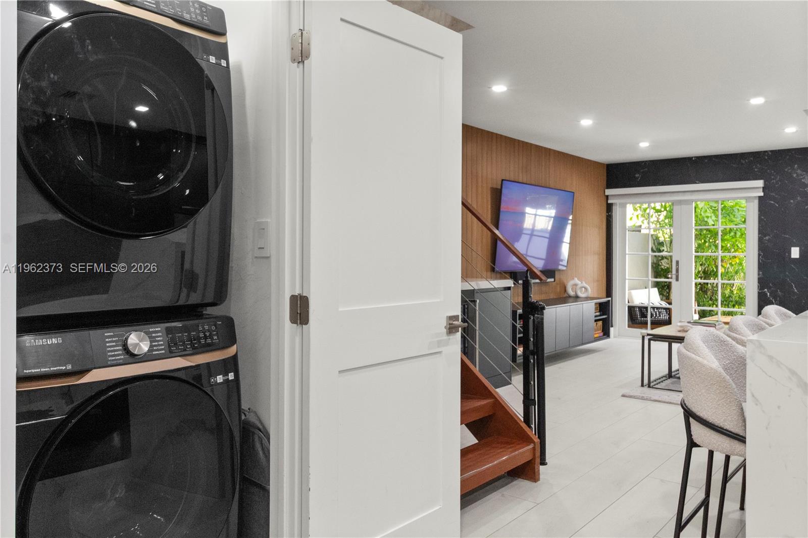 ENCHANTED GROVE CONDO - Residential