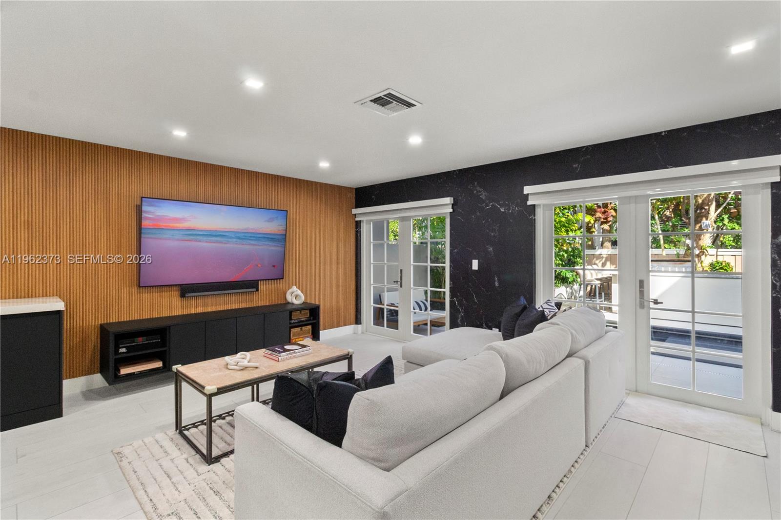 ENCHANTED GROVE CONDO - Residential