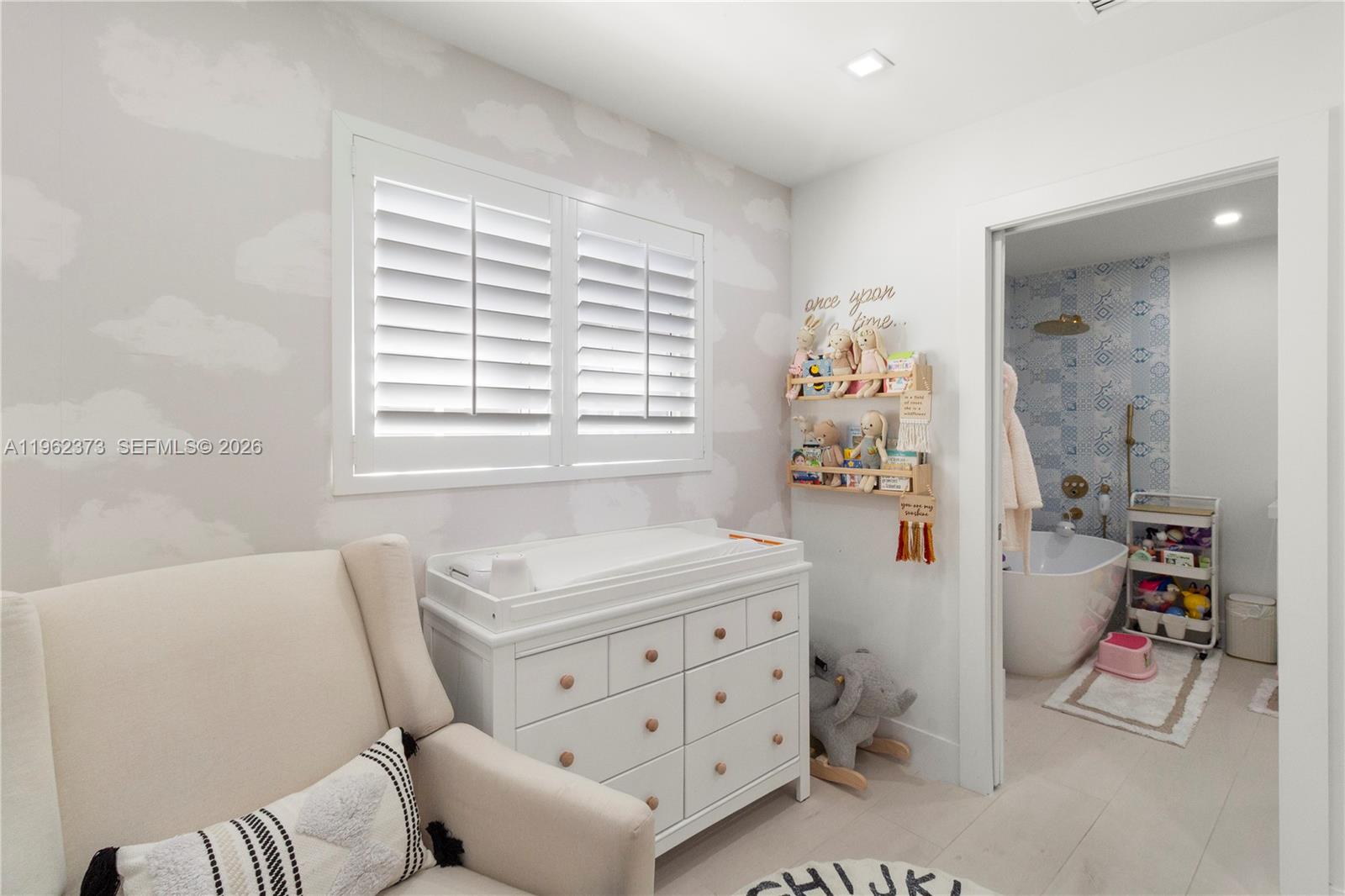 ENCHANTED GROVE CONDO - Residential