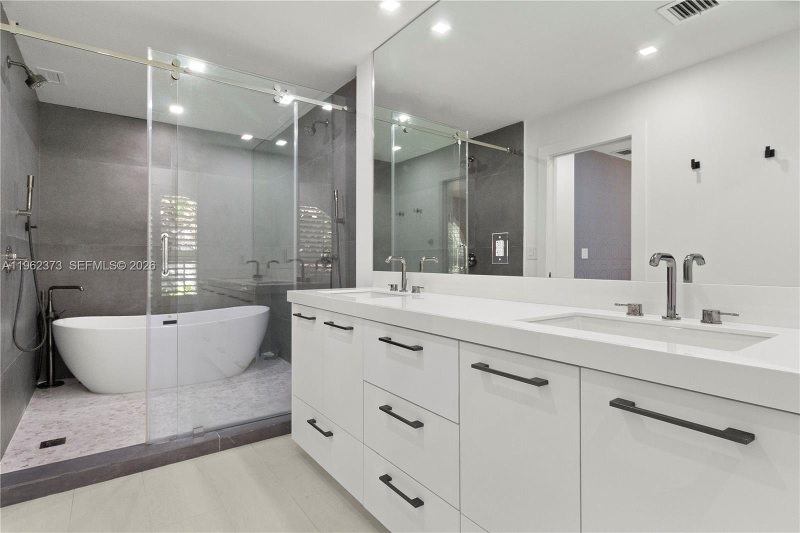 ENCHANTED GROVE CONDO - Residential