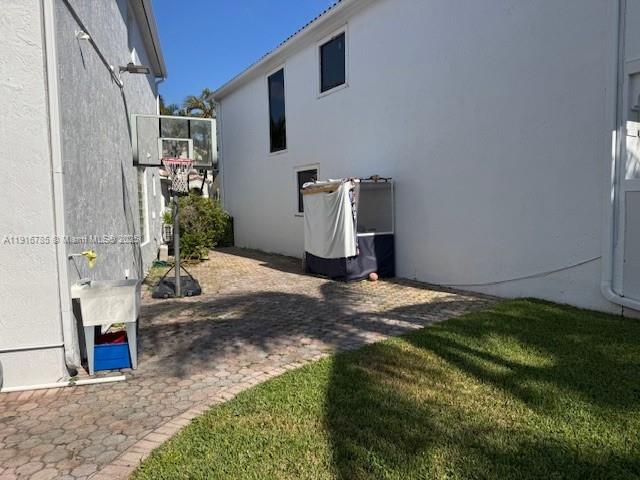 AVENTURA LAKES - PHASE II - Residential Lease