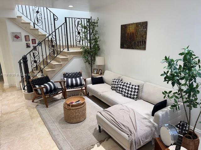 AVENTURA LAKES - PHASE II - Residential Lease